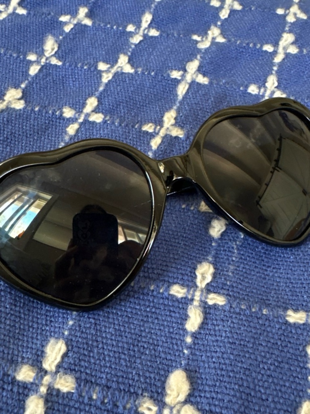Black Heart-Shaped Sunglasses - Women Accessories